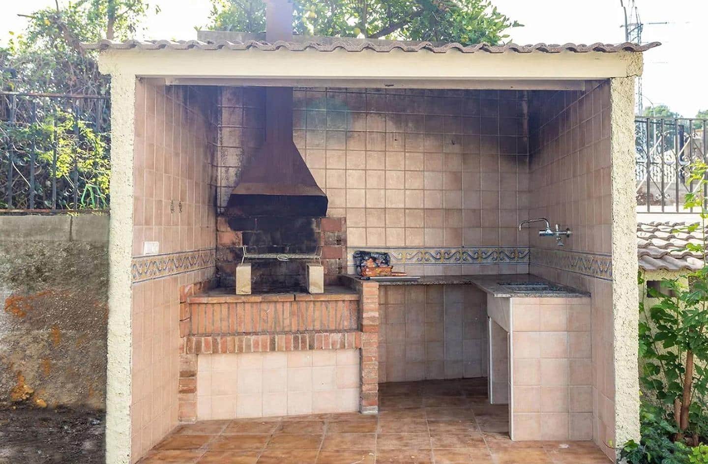 9 sovrum Villa till salu i Torrent med pool garage - 885 000 € (Ref: 9860307)