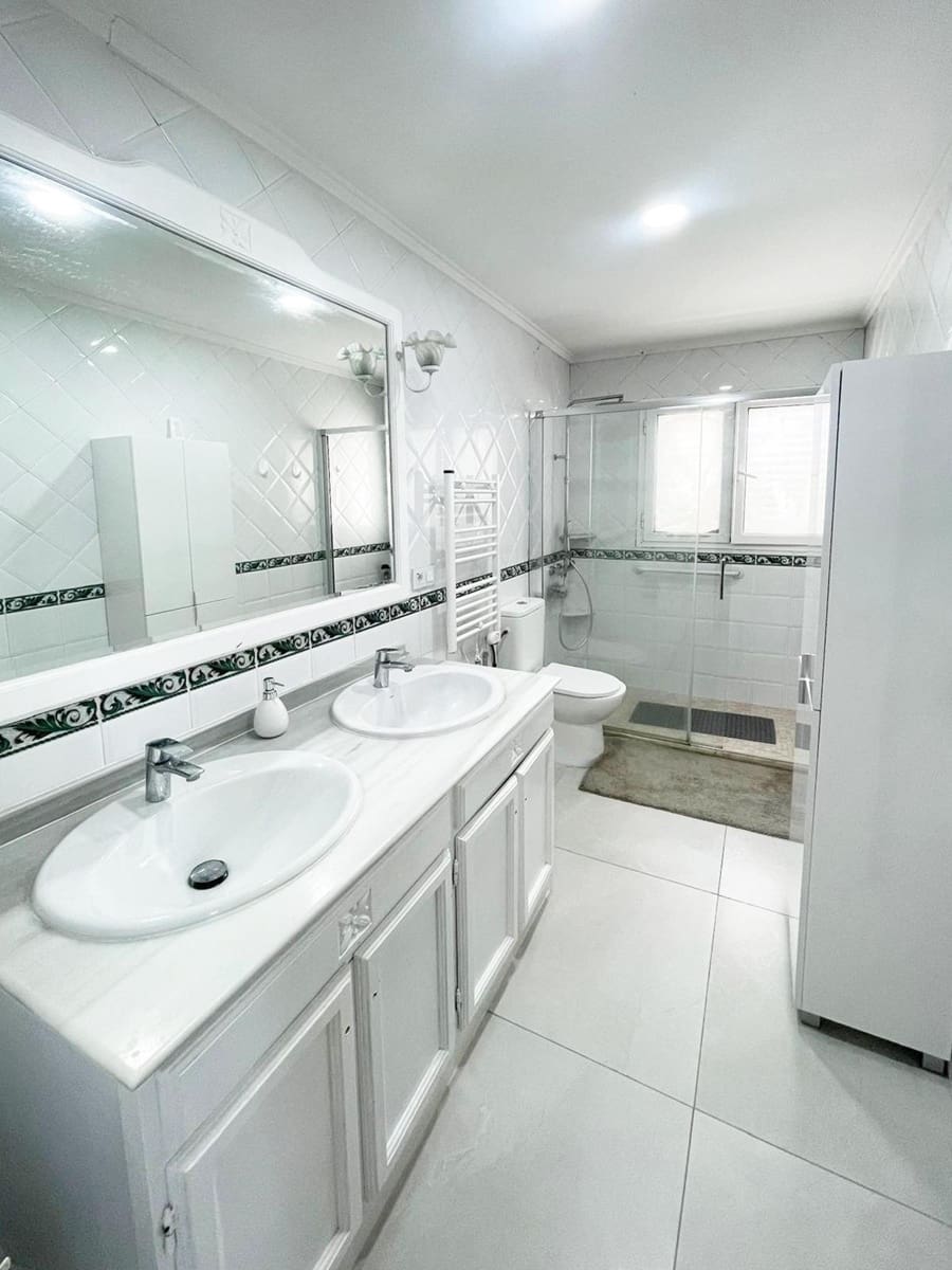 9 bedroom Villa for sale in Torrent with pool garage - € 799,000 (Ref: 9860307)