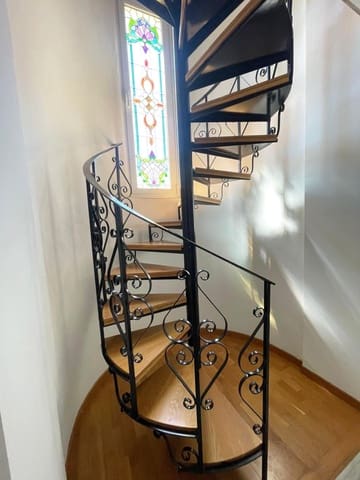 Chalet de 9 habitaciones en Torrent en venta con piscina garaje - 799.000 € (Ref: 9860307)