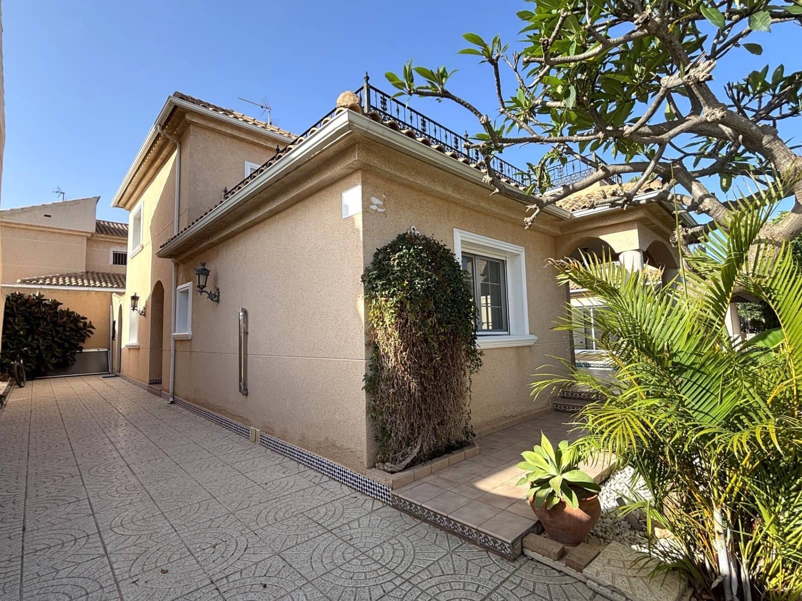 7 soverom Villa til salgs i Torre de la Horadada med svømmebasseng - € 850 000 (Ref: 9865408)