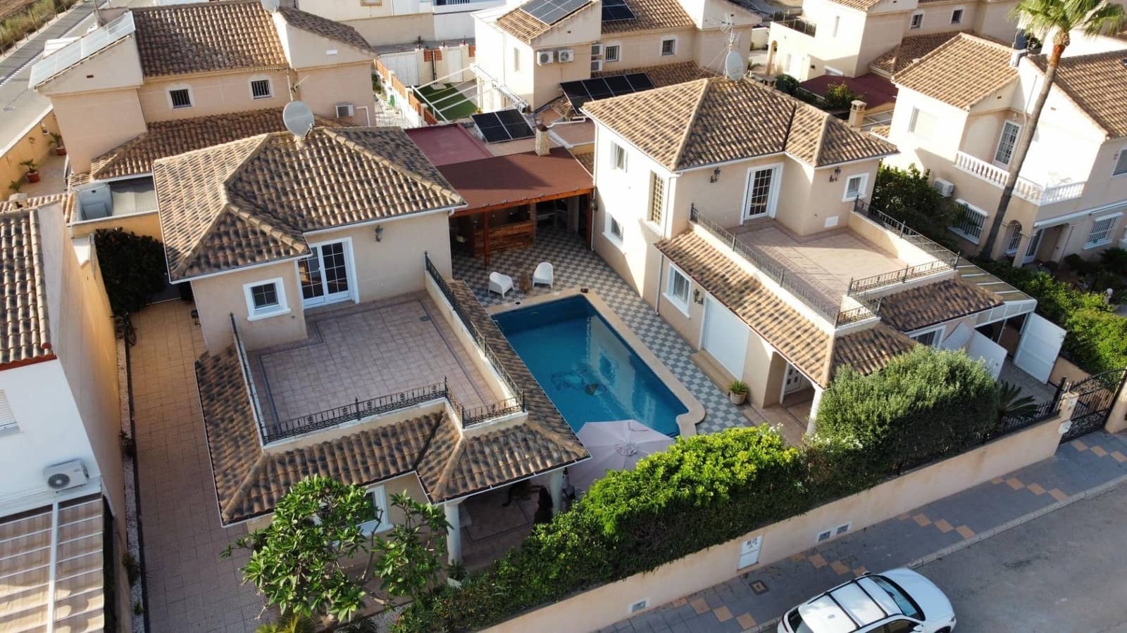 7 soverom Villa til salgs i Torre de la Horadada med svømmebasseng - € 850 000 (Ref: 9865408)