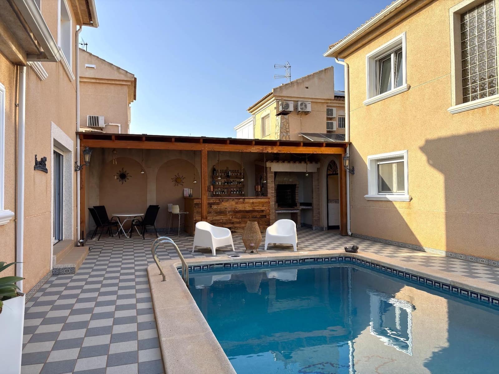 7 soverom Villa til salgs i Torre de la Horadada med svømmebasseng - € 850 000 (Ref: 9865408)