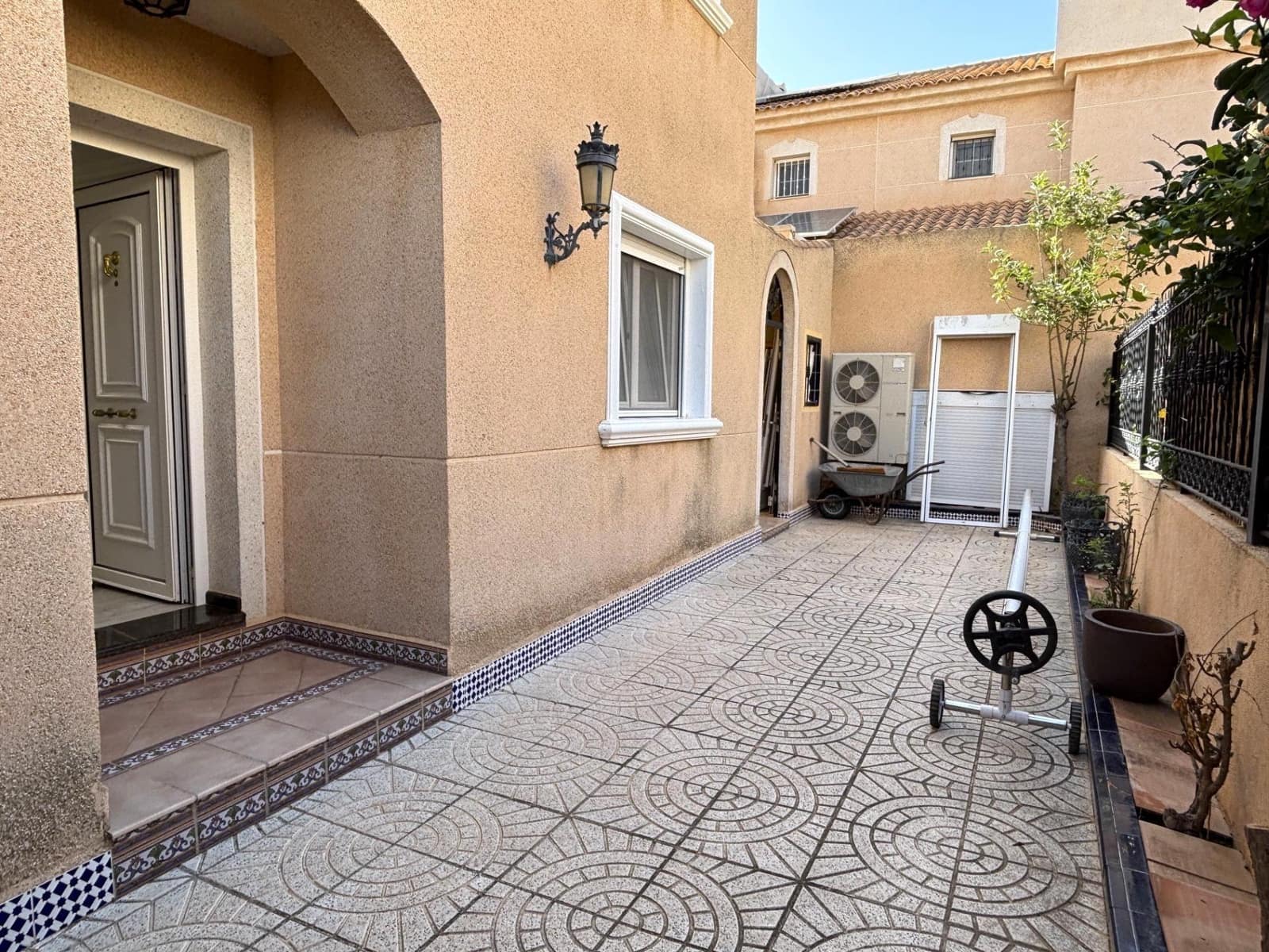 7 soverom Villa til salgs i Torre de la Horadada med svømmebasseng - € 850 000 (Ref: 9865408)