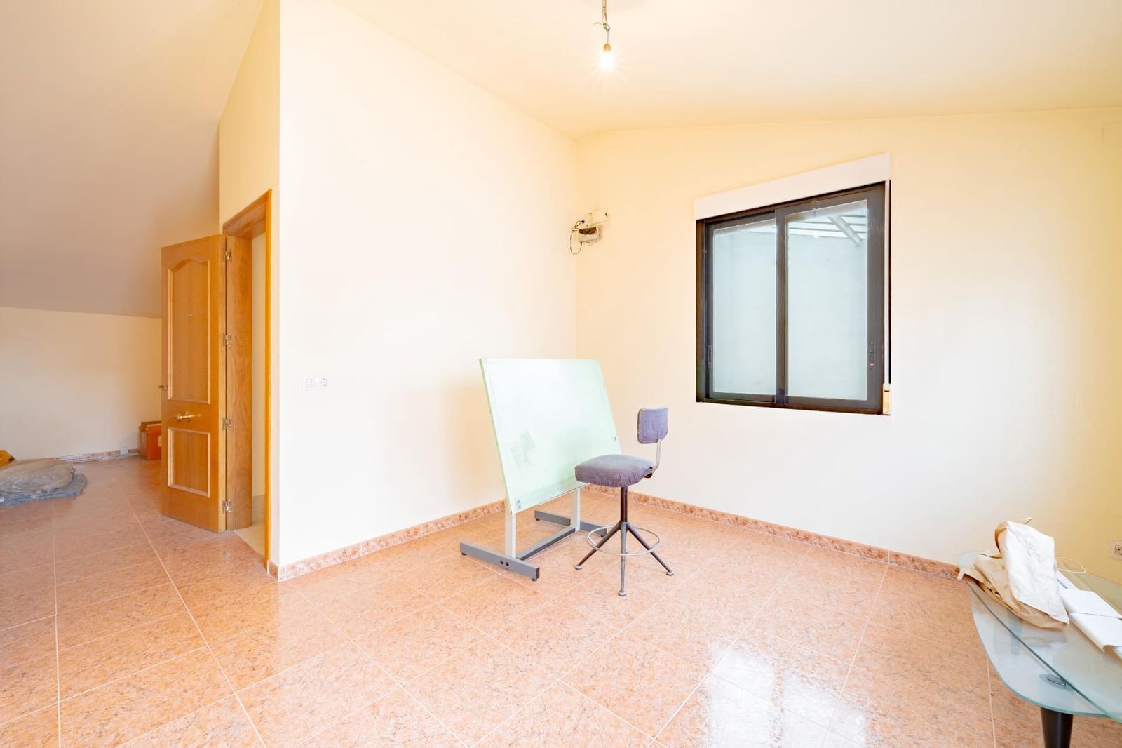 4 sypialnia Dom na sprzedaż w Castello de la Plana z garażem - 380 000 € (Ref: 9868901)
