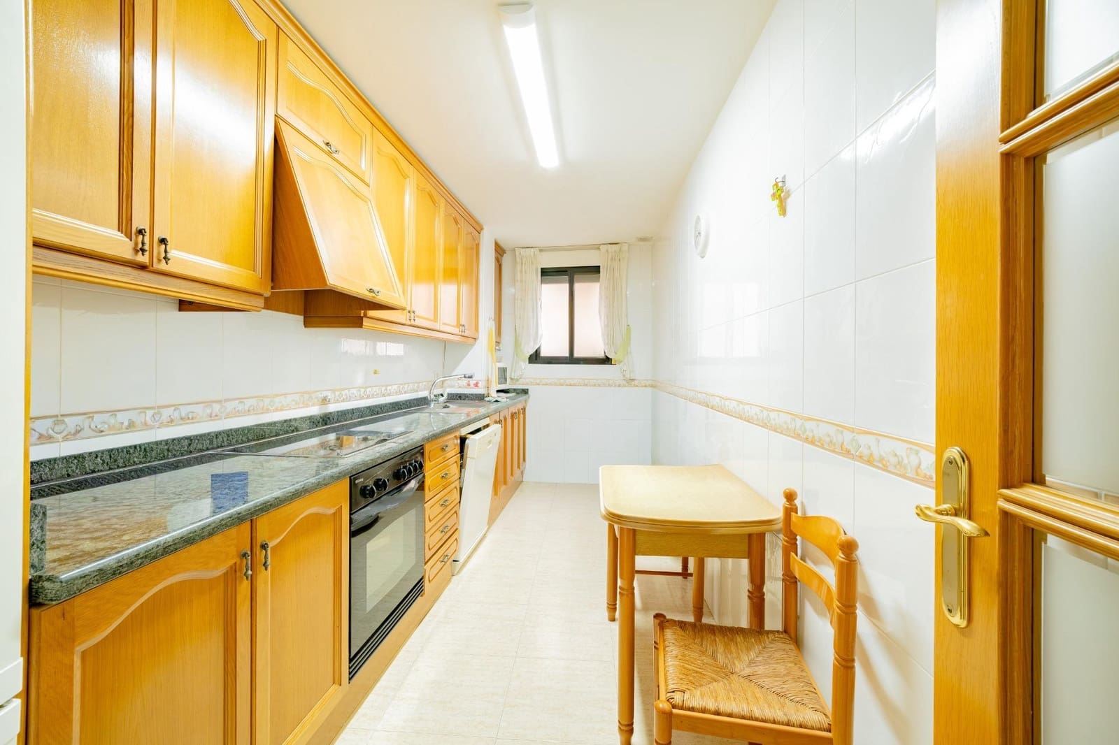 4 sypialnia Dom na sprzedaż w Castello de la Plana z garażem - 380 000 € (Ref: 9868901)