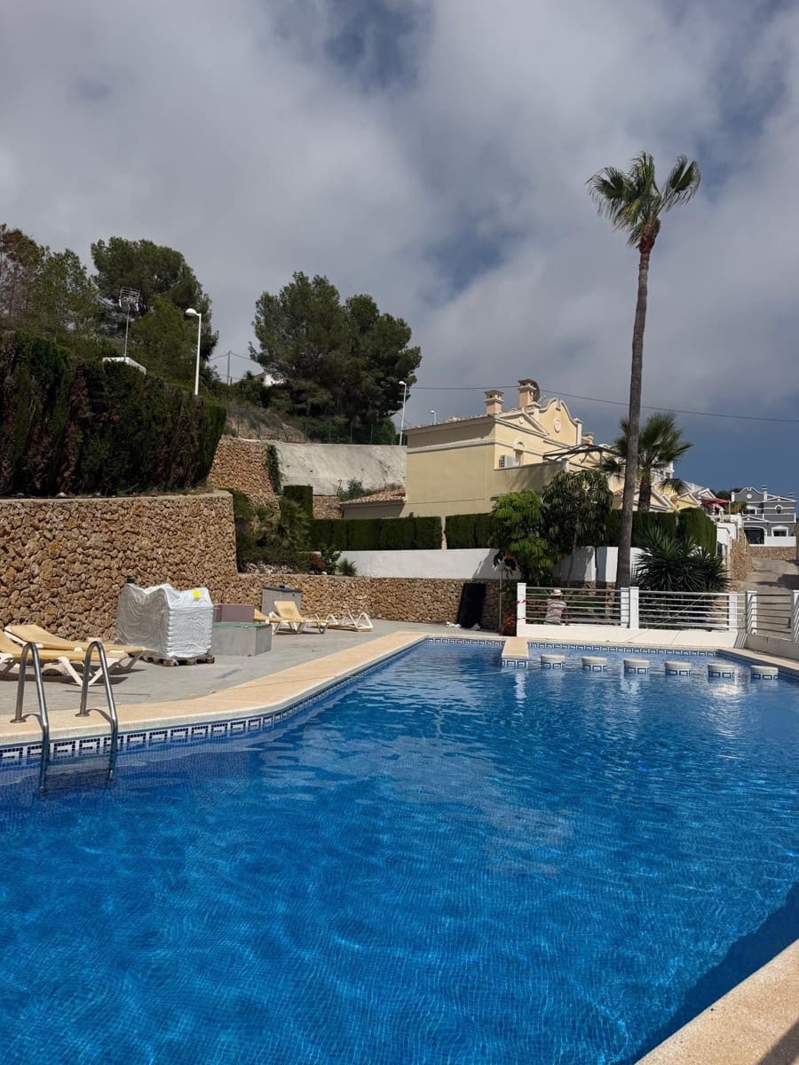Adosado de 2 habitaciones en Calpe / Calp en venta con piscina garaje - 285.000 € (Ref: 9885059)