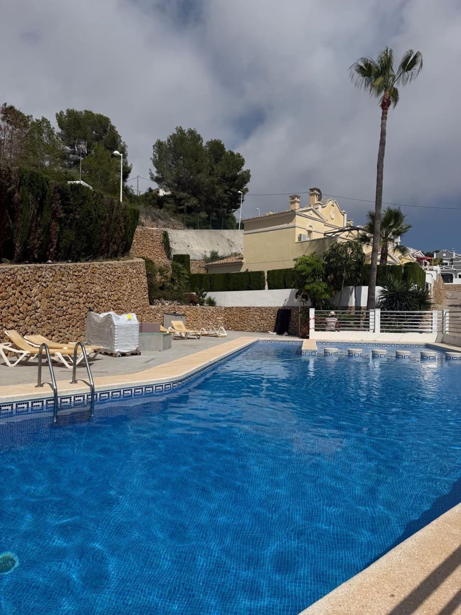 Adosado de 2 habitaciones en Calpe / Calp en venta con piscina garaje - 285.000 € (Ref: 9885059)