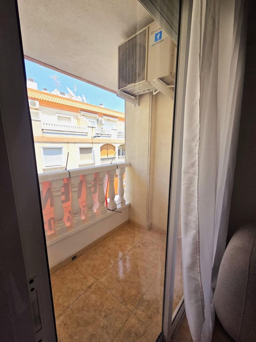 2 soverom Leilighet til salgs i Torrevieja - € 144 000 (Ref: 9894097)