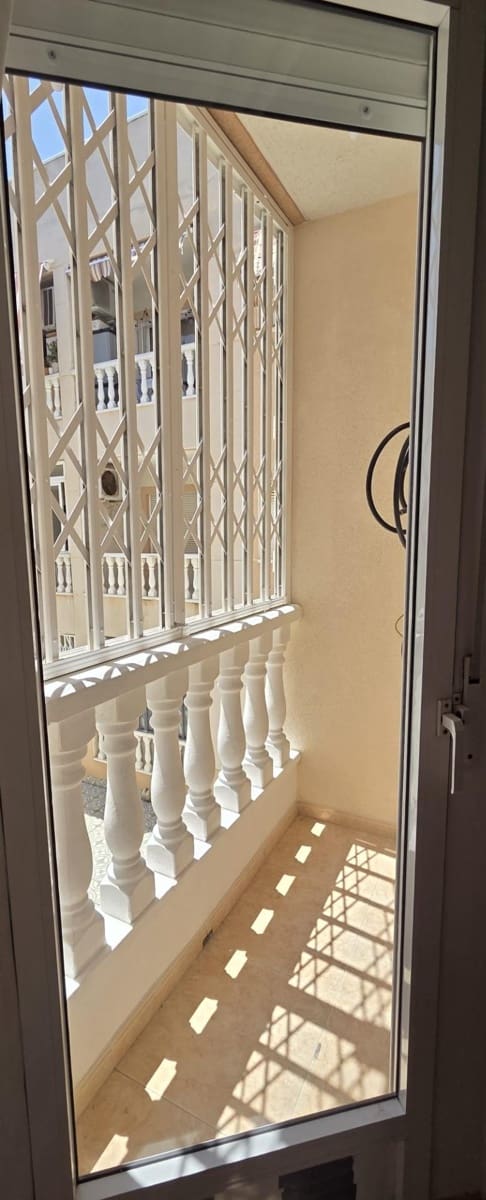 2 soverom Leilighet til salgs i Torrevieja - € 144 000 (Ref: 9894097)