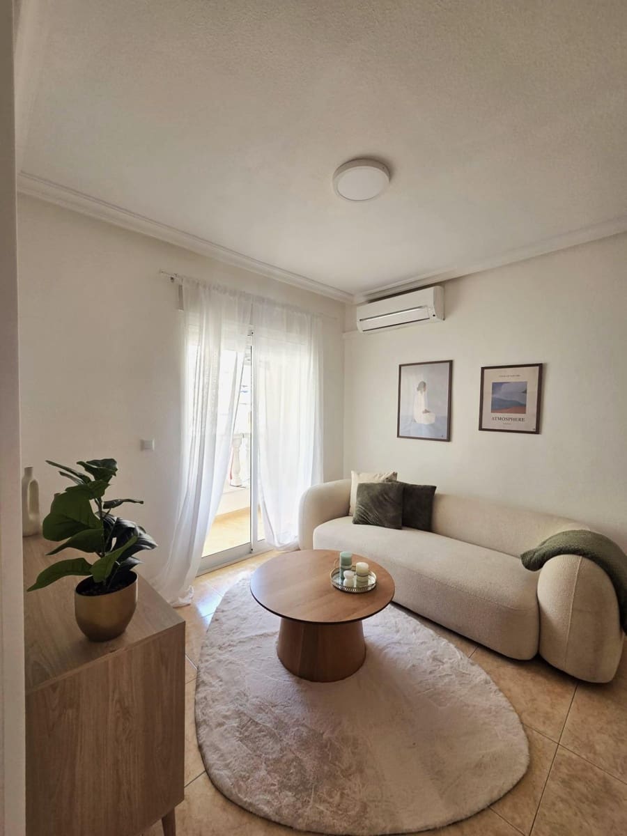 2 soverom Leilighet til salgs i Torrevieja - € 144 000 (Ref: 9894097)