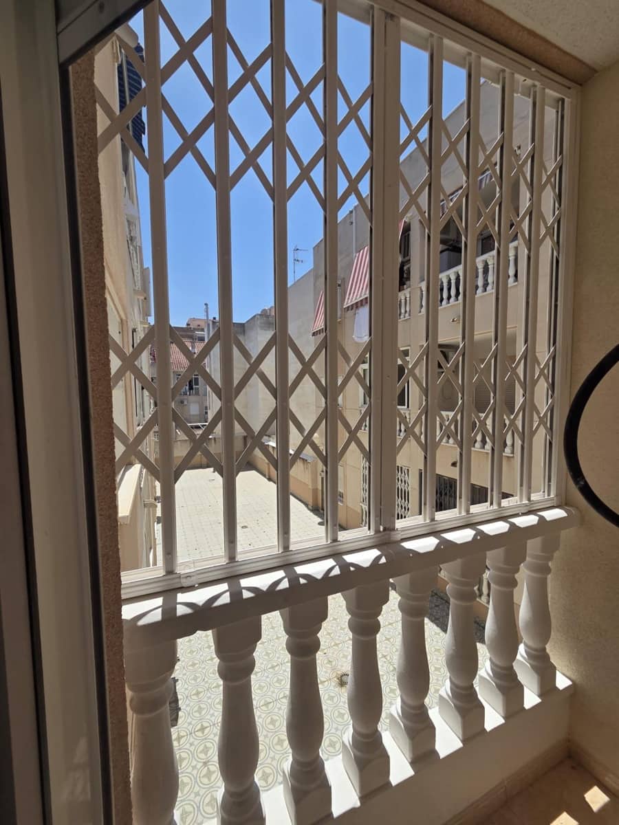 2 soverom Leilighet til salgs i Torrevieja - € 144 000 (Ref: 9894097)