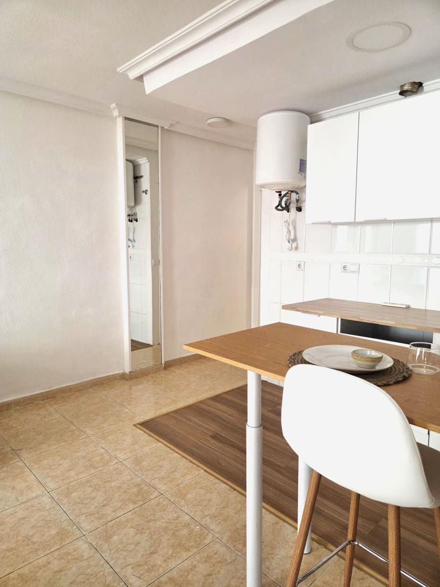 2 soverom Leilighet til salgs i Torrevieja - € 144 000 (Ref: 9894097)
