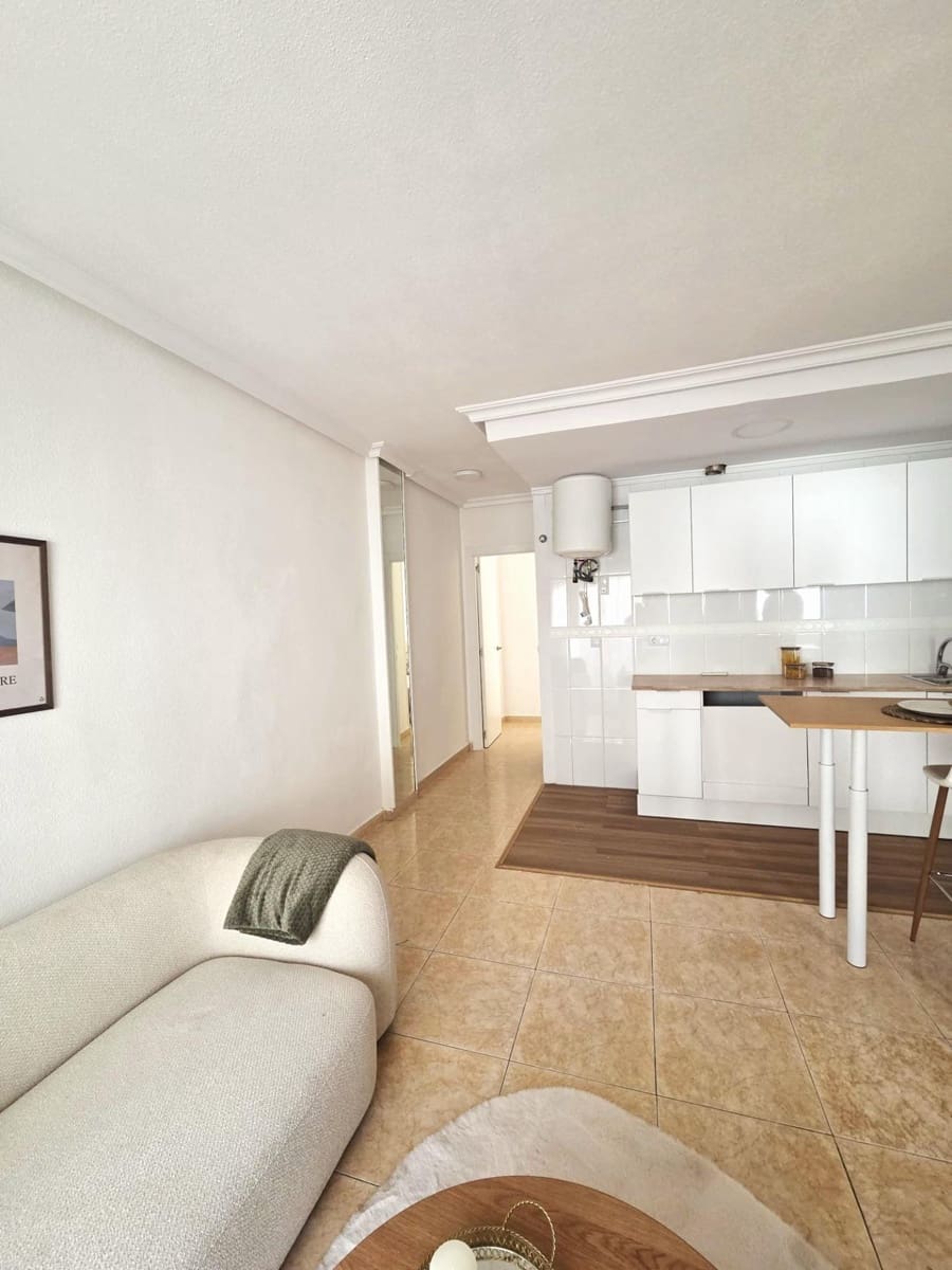 2 soverom Leilighet til salgs i Torrevieja - € 144 000 (Ref: 9894097)