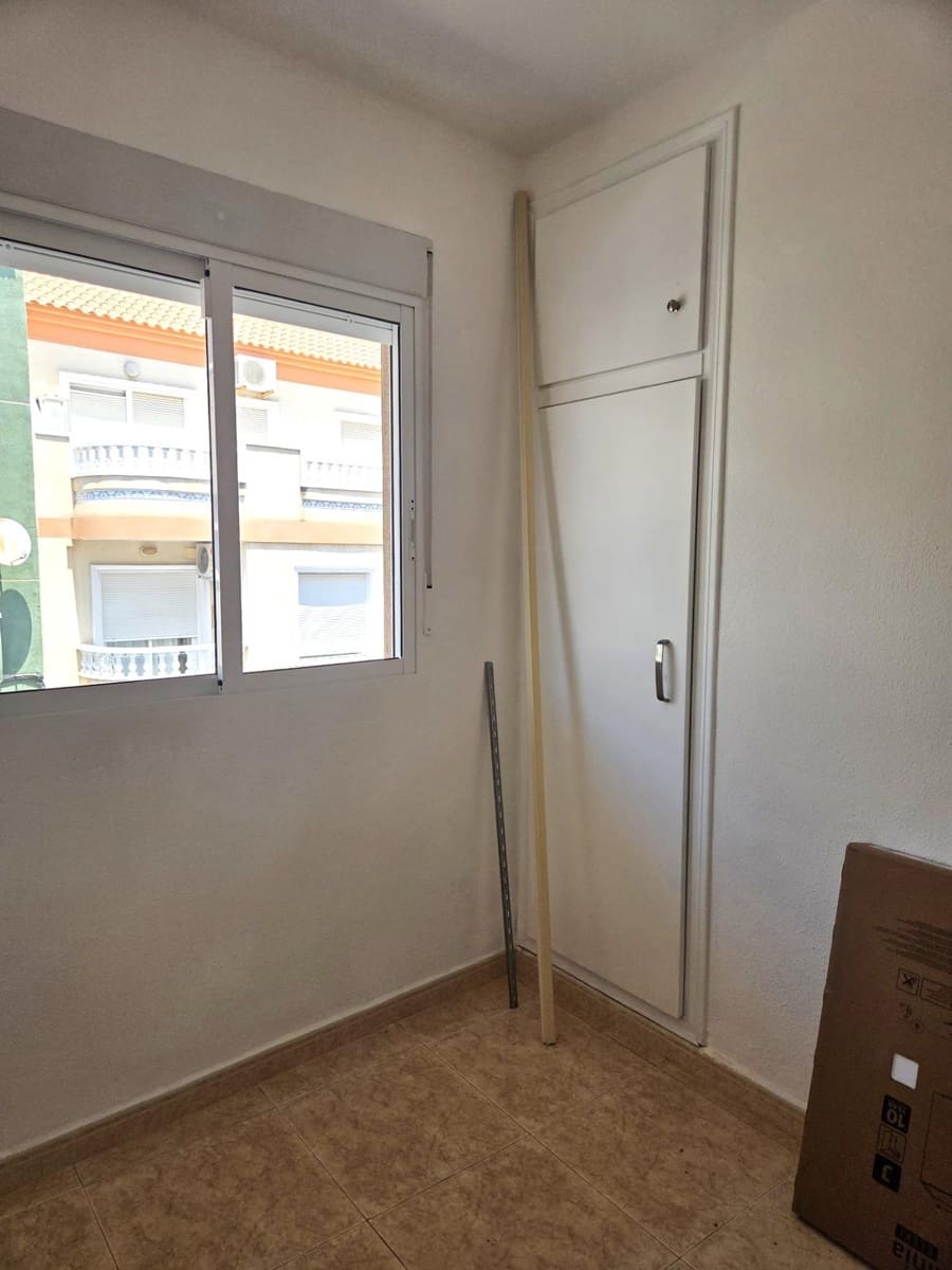 2 soverom Leilighet til salgs i Torrevieja - € 144 000 (Ref: 9894097)