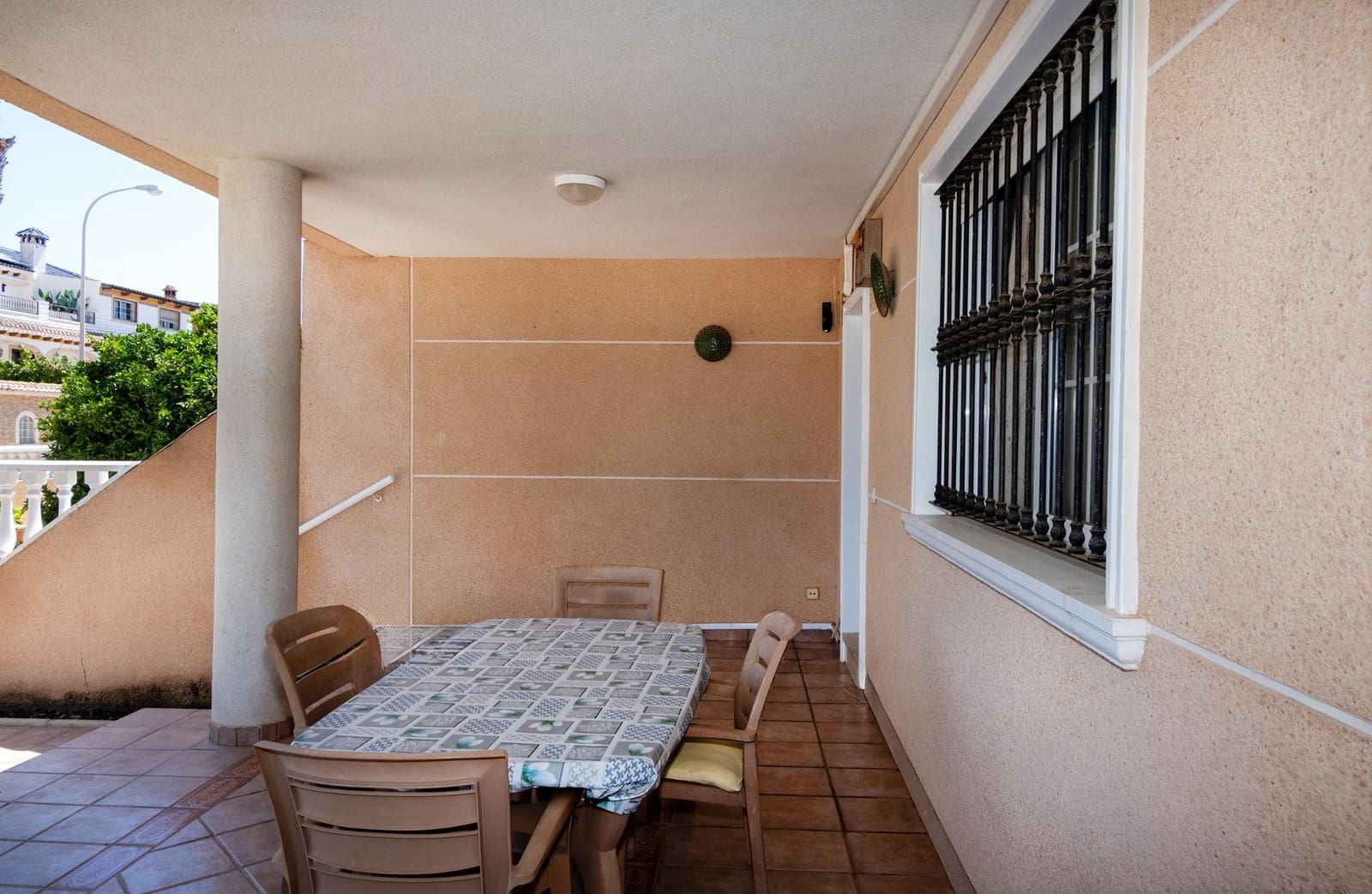 4 bedroom Villa for sale in Aguas Nuevas with garage - € 425,000 (Ref: 9927671)