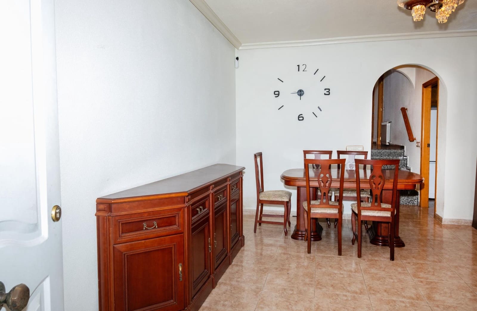 4 bedroom Villa for sale in Aguas Nuevas with garage - € 425,000 (Ref: 9927671)