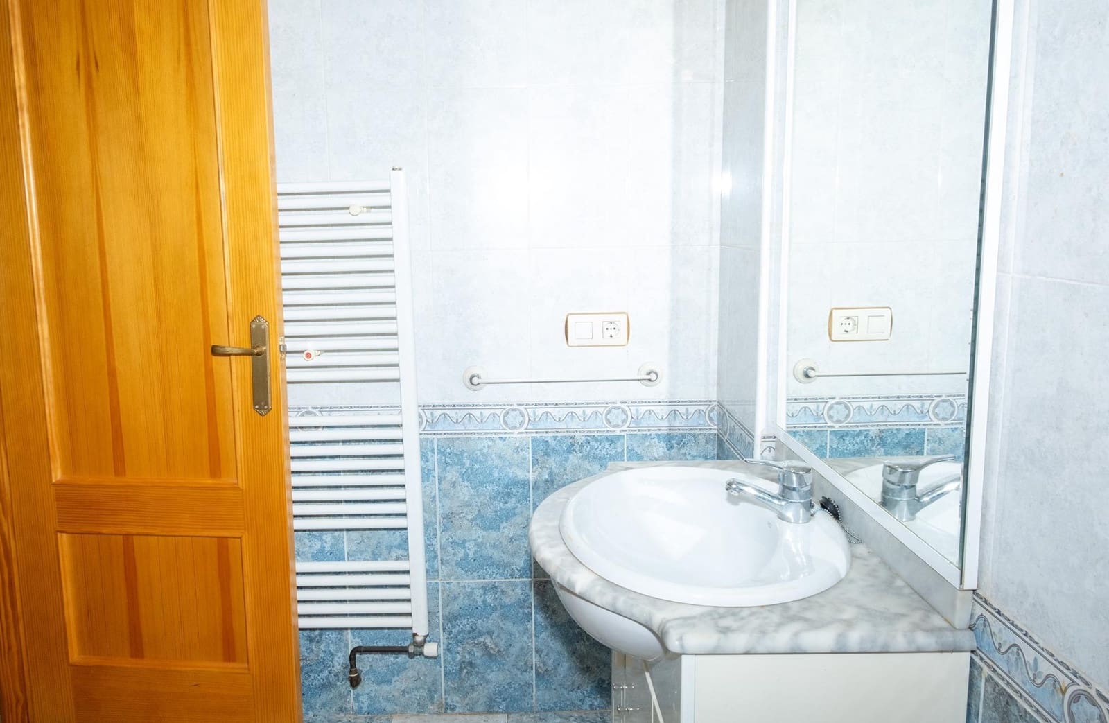 4 bedroom Villa for sale in Aguas Nuevas with garage - € 425,000 (Ref: 9927671)