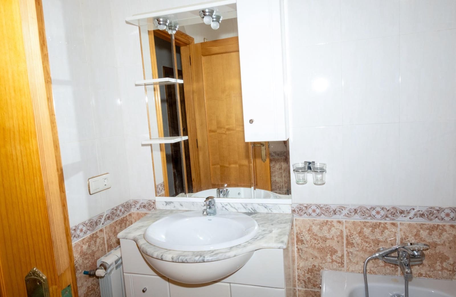 4 bedroom Villa for sale in Aguas Nuevas with garage - € 425,000 (Ref: 9927671)