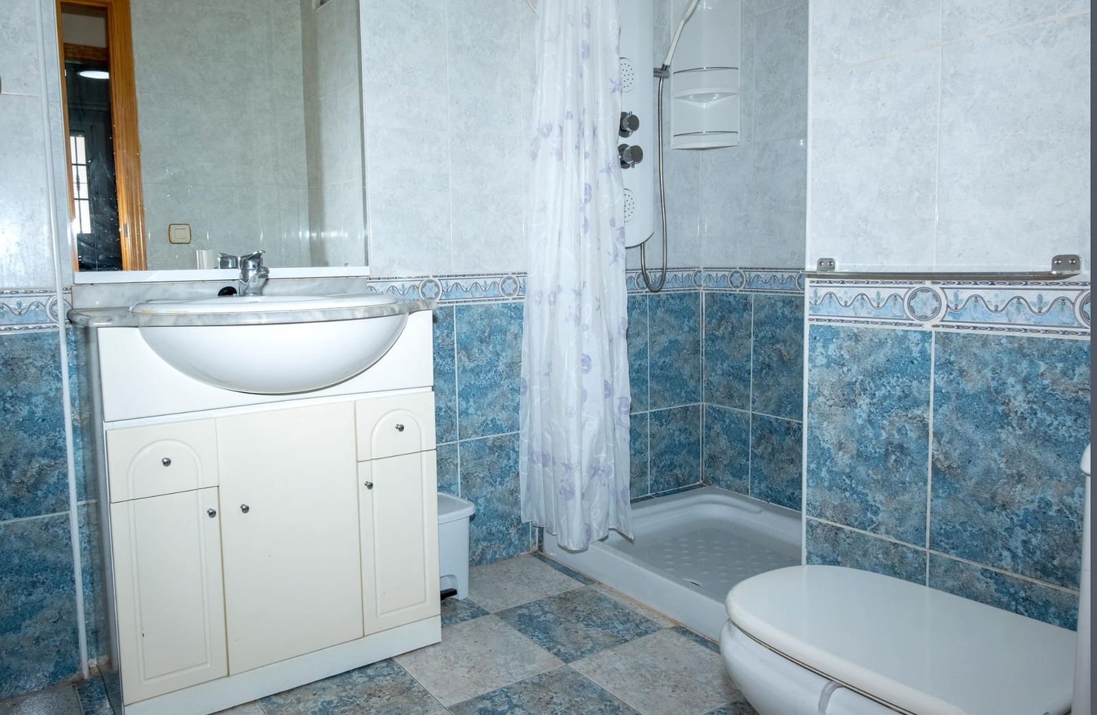 4 bedroom Villa for sale in Aguas Nuevas with garage - € 425,000 (Ref: 9927671)