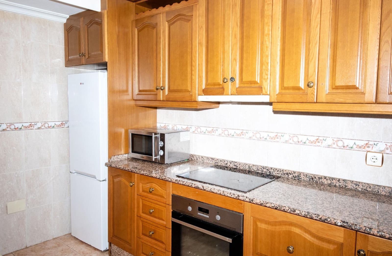 4 bedroom Villa for sale in Aguas Nuevas with garage - € 425,000 (Ref: 9927671)