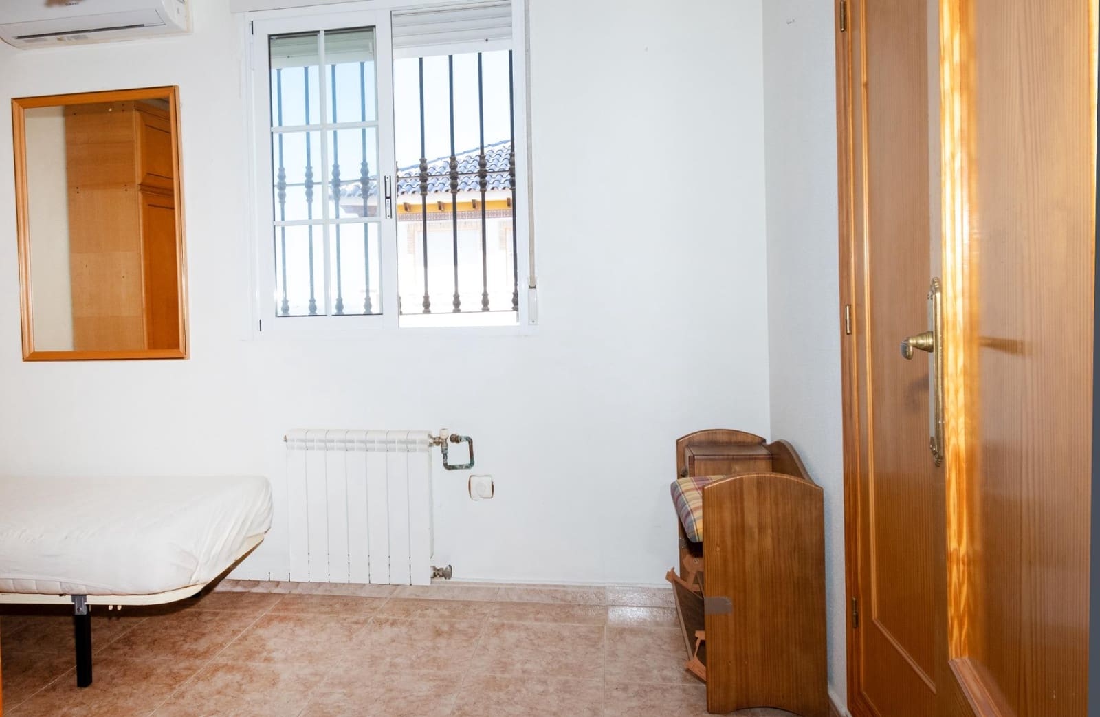 4 bedroom Villa for sale in Aguas Nuevas with garage - € 425,000 (Ref: 9927671)
