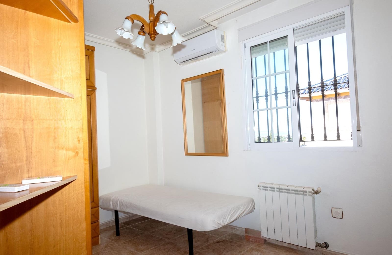 4 bedroom Villa for sale in Aguas Nuevas with garage - € 425,000 (Ref: 9927671)