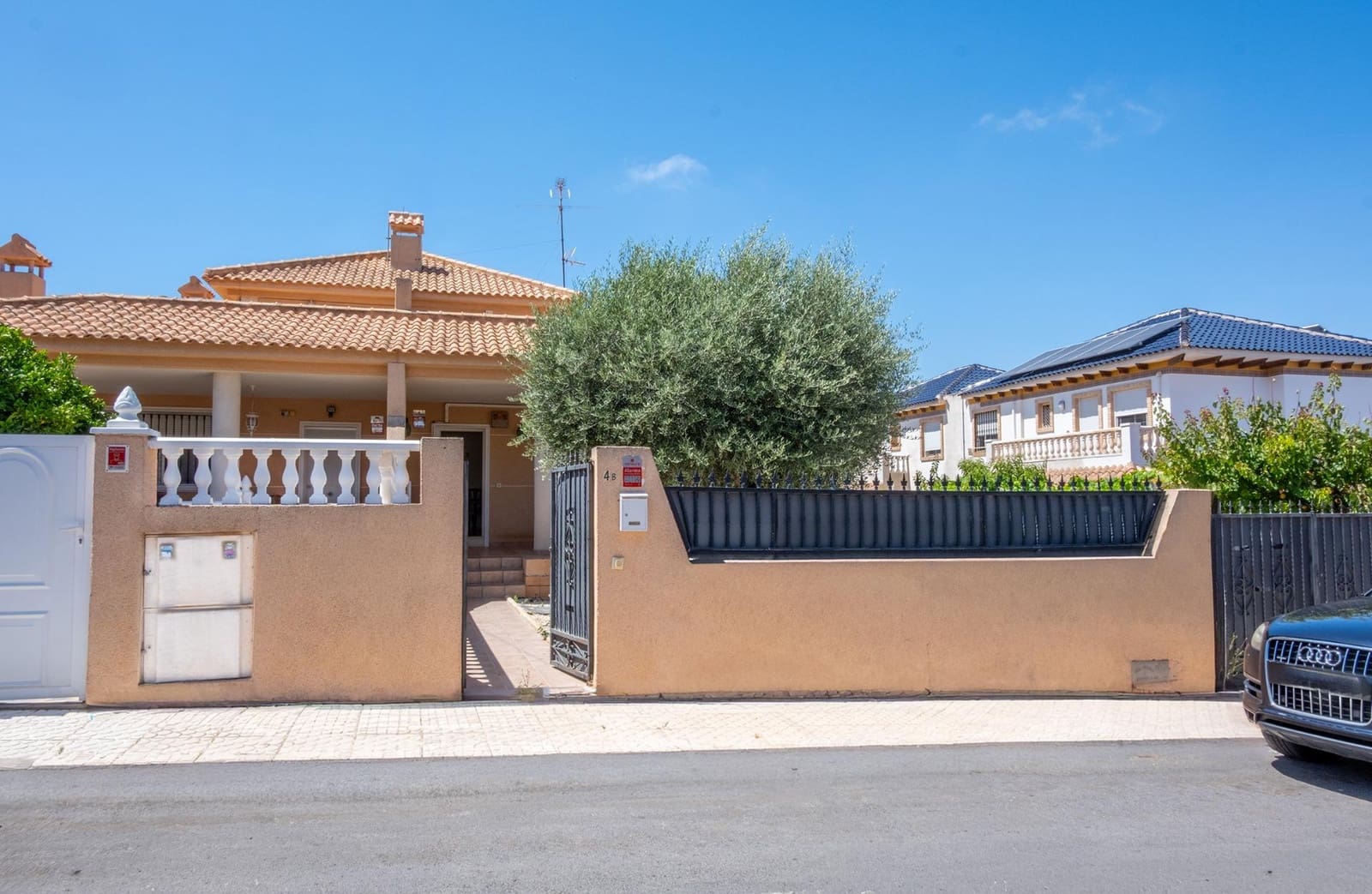 4 bedroom Villa for sale in Aguas Nuevas with garage - € 425,000 (Ref: 9927671)