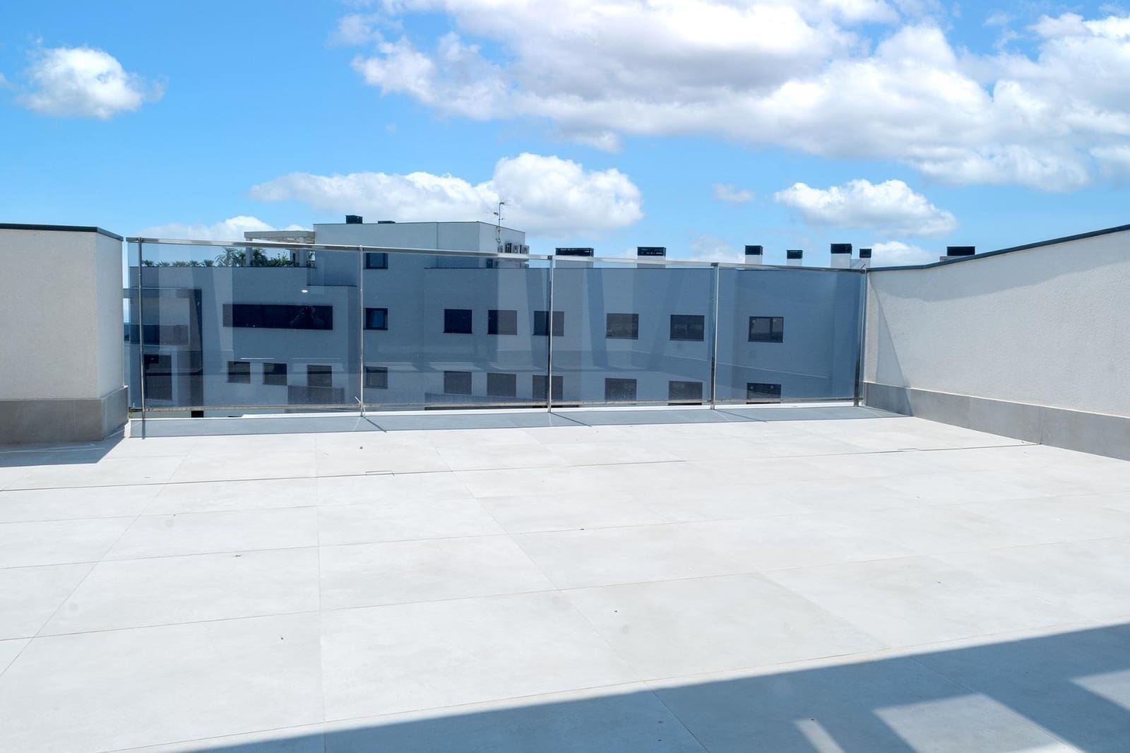3 sypialnia Penthouse na sprzedaż w Orihuela Costa z basenem garażem - 520 000 € (Ref: 9940388)