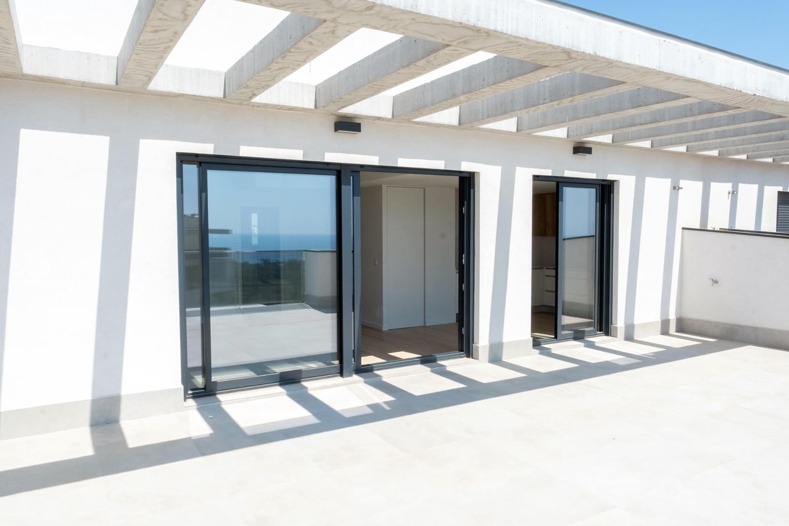 3 sypialnia Penthouse na sprzedaż w Orihuela Costa z basenem garażem - 520 000 € (Ref: 9940388)