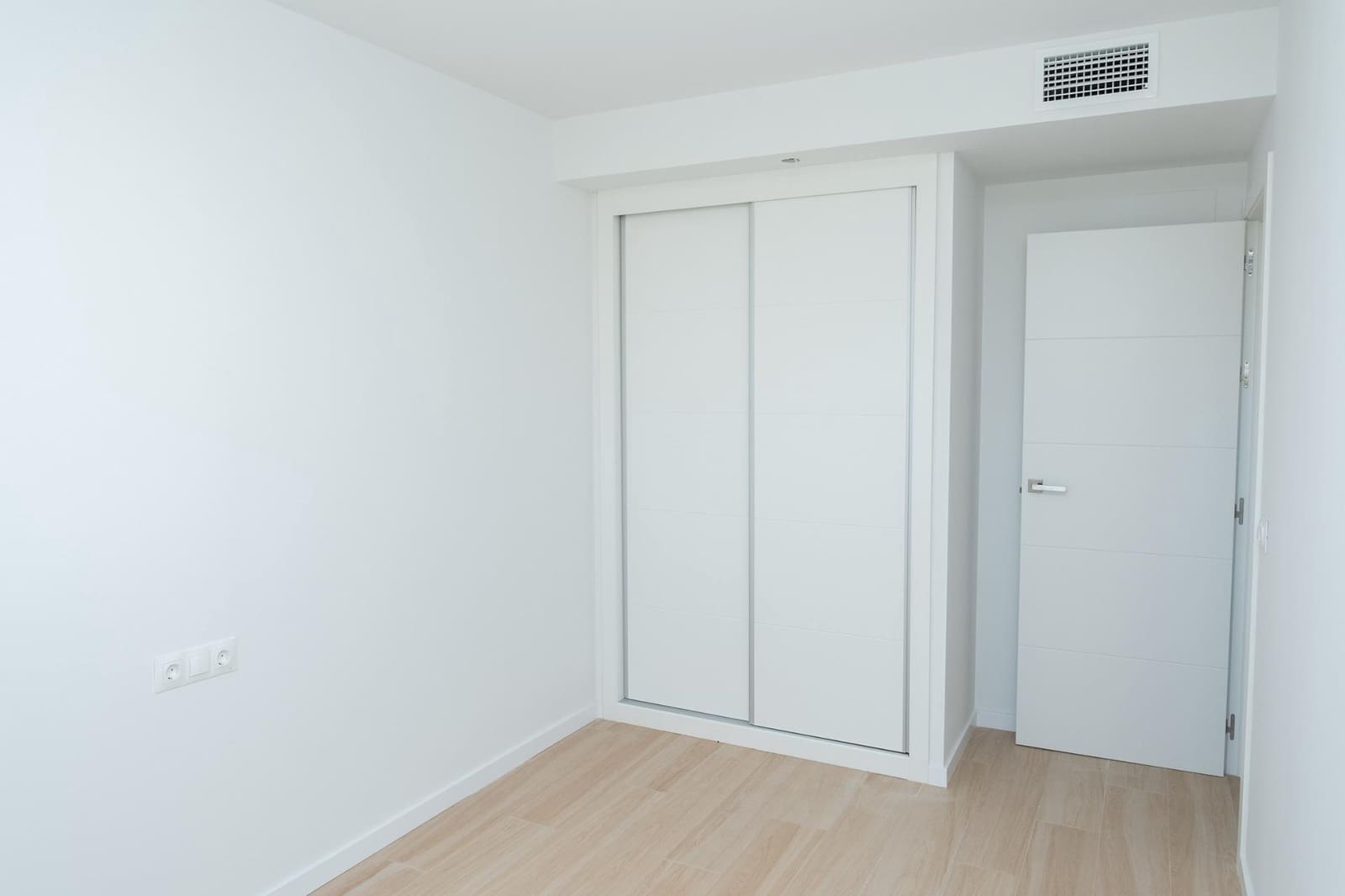 3 sypialnia Penthouse na sprzedaż w Orihuela Costa z basenem garażem - 520 000 € (Ref: 9940388)