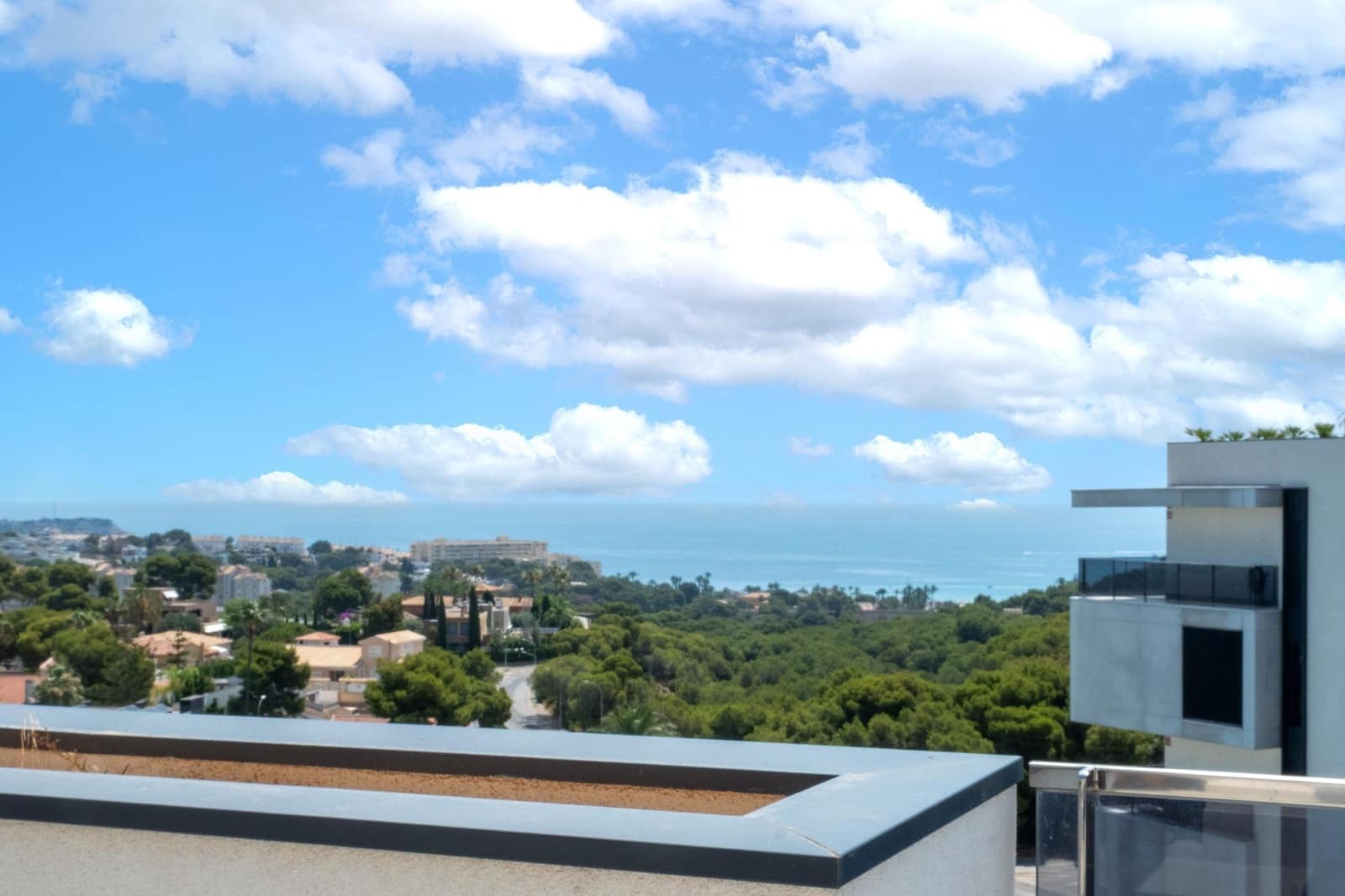 3 sypialnia Penthouse na sprzedaż w Orihuela Costa z basenem garażem - 520 000 € (Ref: 9940388)