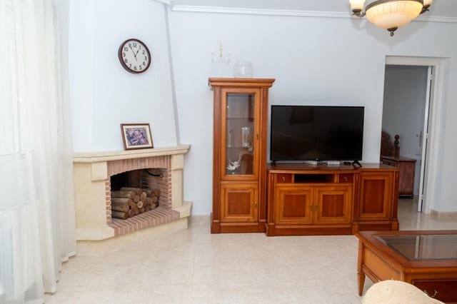 Chalet de 3 habitaciones en Doña Pepa, Rojales en venta con piscina garaje - 449.900 € (Ref: 9950015)