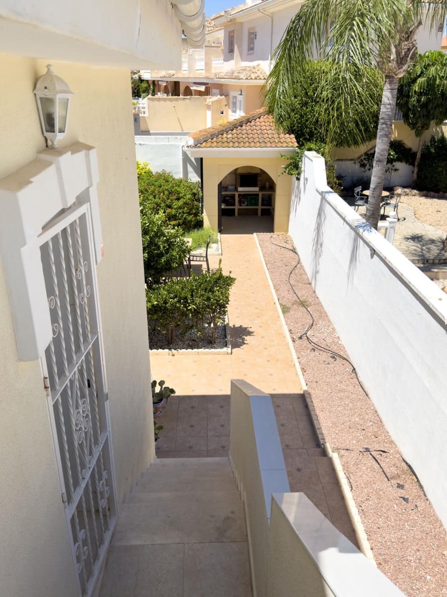 Chalet de 3 habitaciones en Doña Pepa en venta con piscina garaje - 449.900 € (Ref: 9950015)