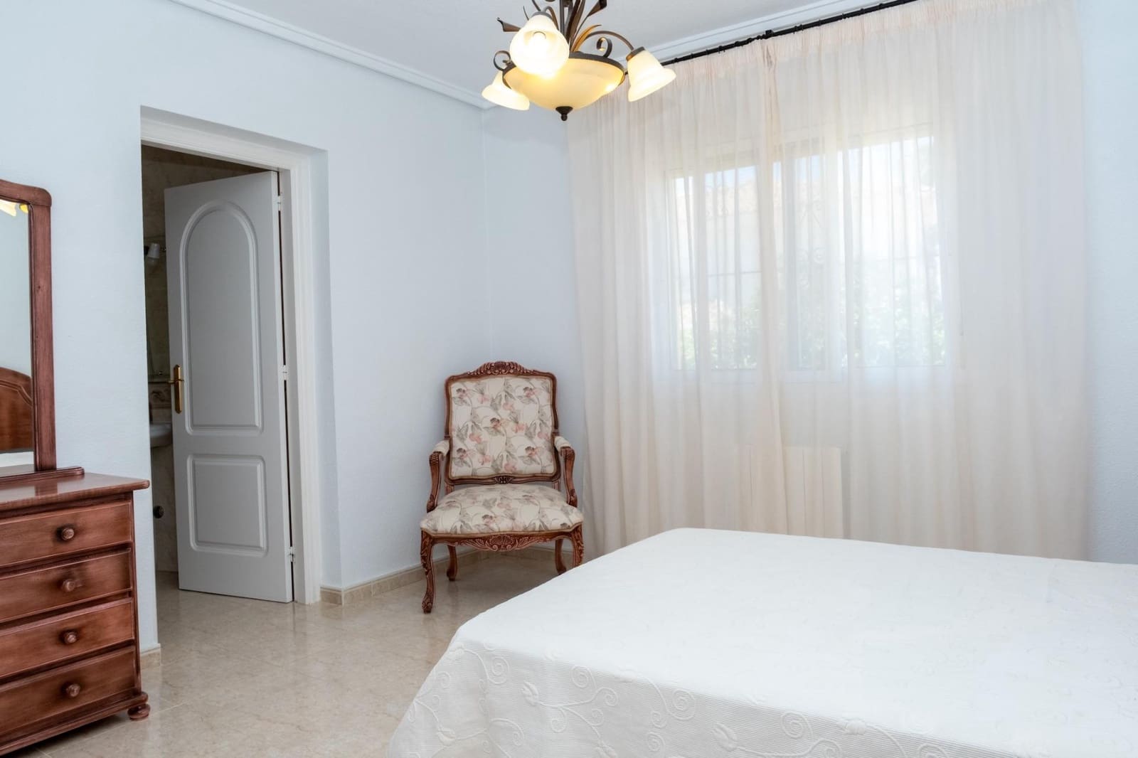 Chalet de 3 habitaciones en Doña Pepa en venta con piscina garaje - 449.900 € (Ref: 9950015)