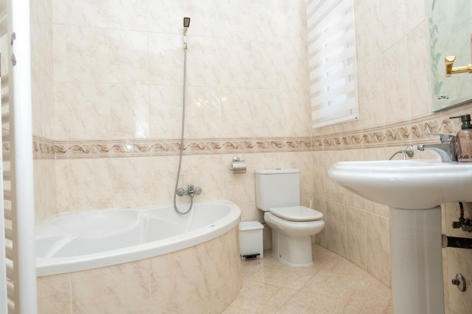 Chalet de 3 habitaciones en Doña Pepa en venta con piscina garaje - 449.900 € (Ref: 9950015)
