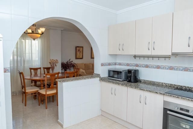 Chalet de 3 habitaciones en Doña Pepa, Rojales en venta con piscina garaje - 449.900 € (Ref: 9950015)