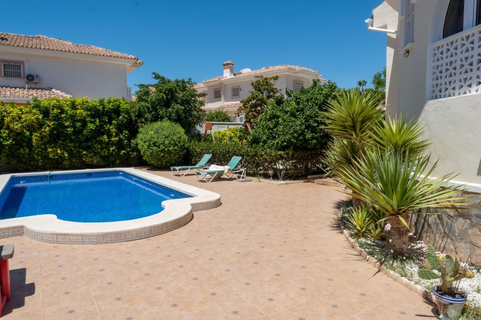Chalet de 3 habitaciones en Doña Pepa en venta con piscina garaje - 449.900 € (Ref: 9950015)