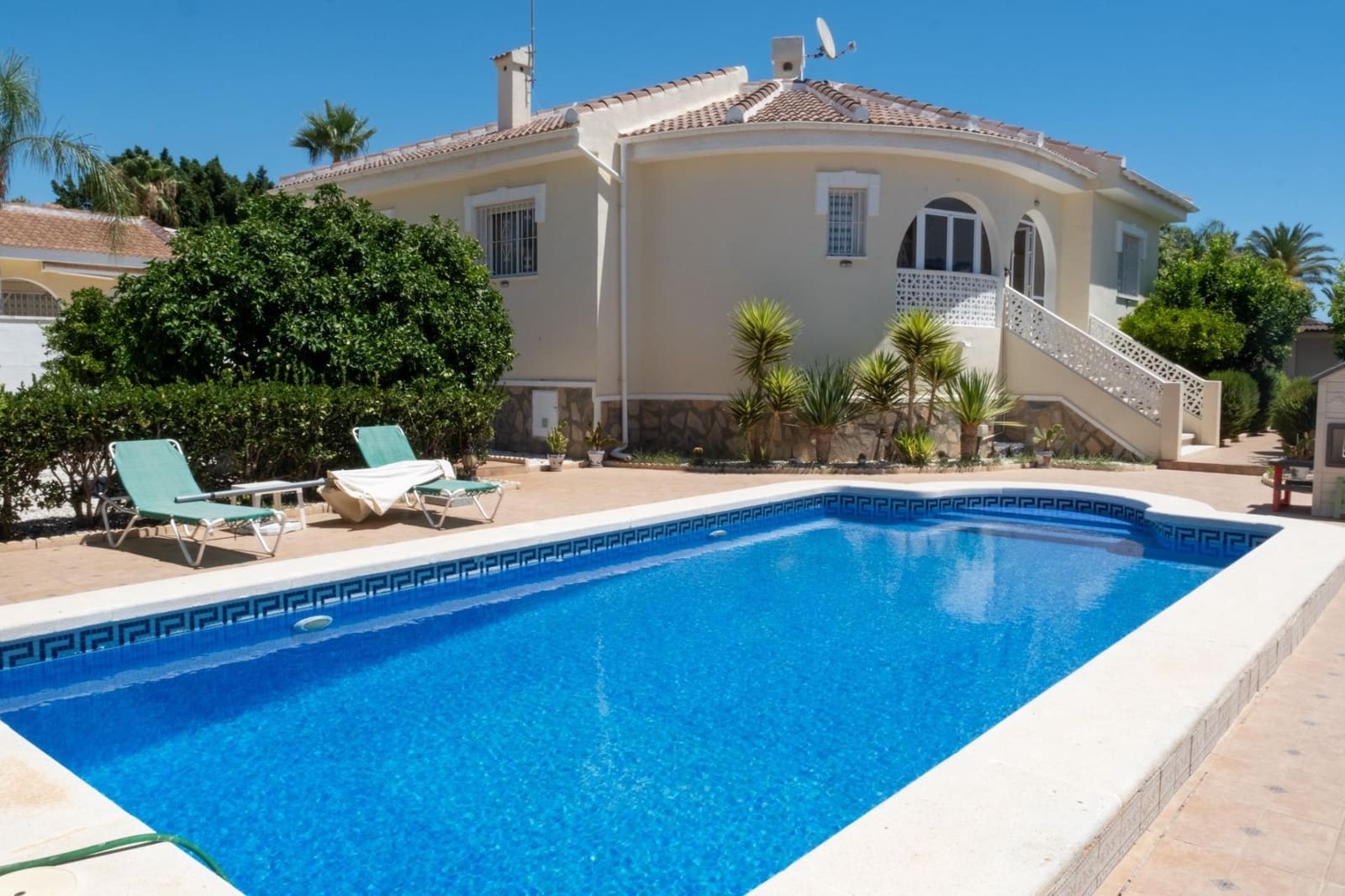 Chalet de 3 habitaciones en Doña Pepa en venta con piscina garaje - 449.900 € (Ref: 9950015)