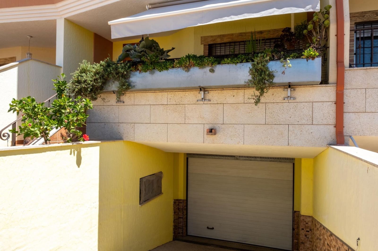 4 quarto Moradia em Banda para venda em El Mirador com garagem - 270 000 € (Ref: 9952811)