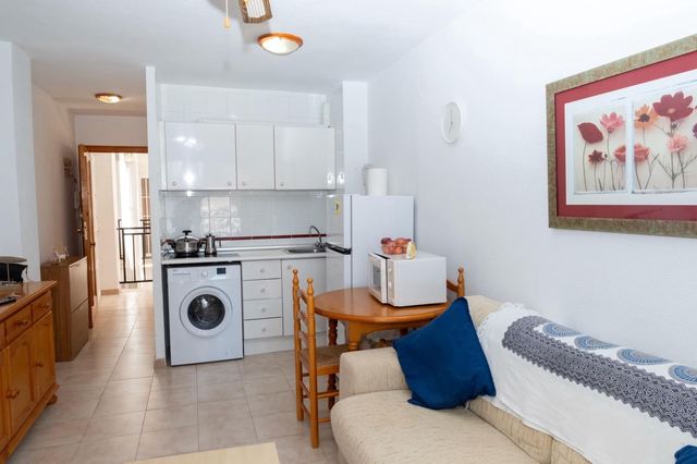 1 soverom Leilighet til salgs i La Mata, Torrevieja med svømmebasseng - € 135 000 (Ref: 9954417)