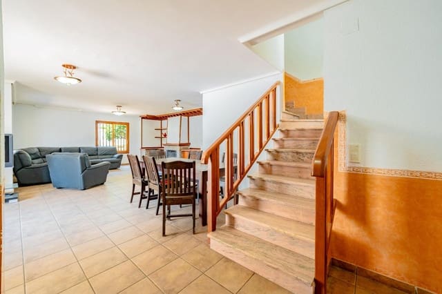 5 soverom Villa til salgs i Benicàssim med svømmebasseng garasje - € 750 000 (Ref: 9959973)