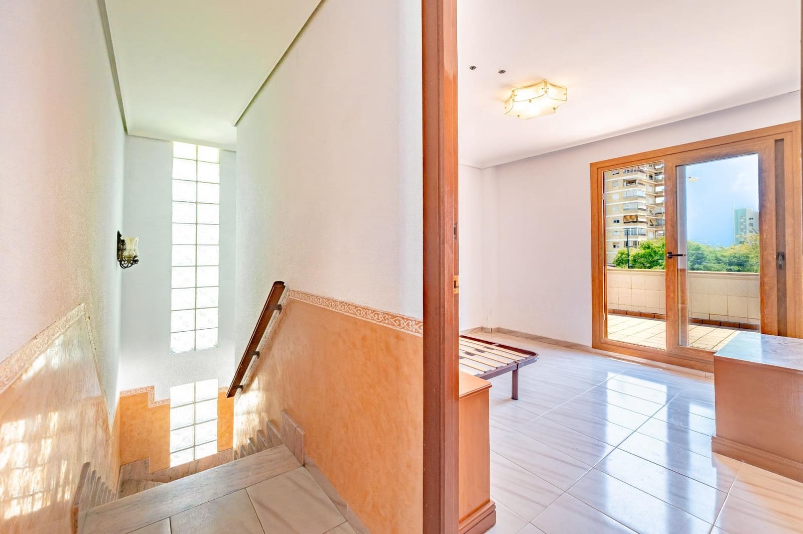 5 Zimmer Villa zu verkaufen in Benicassim mit Pool Garage - 750.000 € (Ref: 9959973)