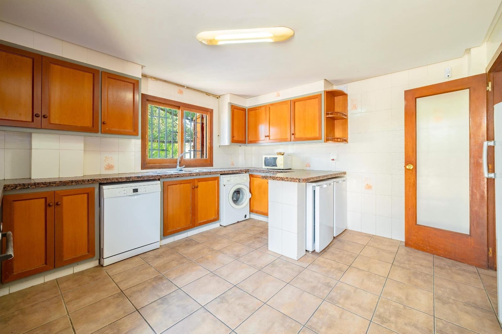 5 Zimmer Villa zu verkaufen in Benicassim mit Pool Garage - 750.000 € (Ref: 9959973)