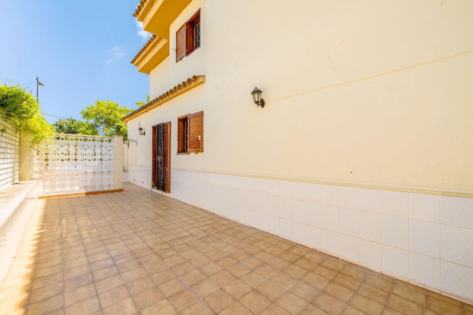5 Zimmer Villa zu verkaufen in Benicassim mit Pool Garage - 750.000 € (Ref: 9959973)
