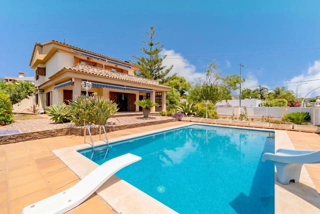 5 soverom Villa til salgs i Benicàssim med svømmebasseng garasje - € 750 000 (Ref: 9959973)
