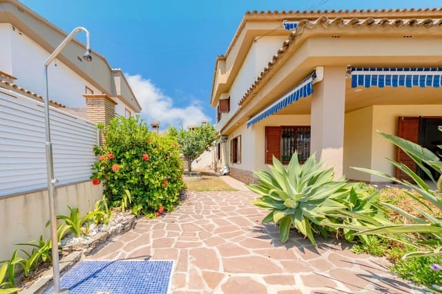 5 soverom Villa til salgs i Benicàssim med svømmebasseng garasje - € 750 000 (Ref: 9959973)