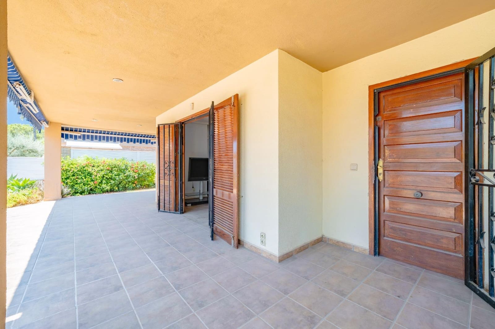 5 Zimmer Villa zu verkaufen in Benicassim mit Pool Garage - 750.000 € (Ref: 9959973)