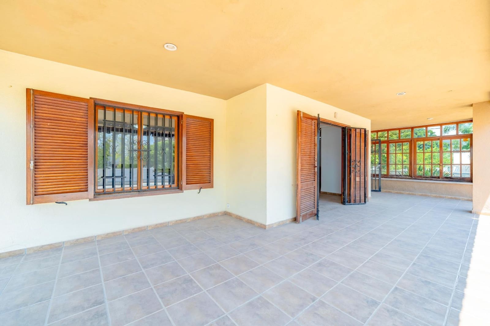 5 Zimmer Villa zu verkaufen in Benicassim mit Pool Garage - 750.000 € (Ref: 9959973)