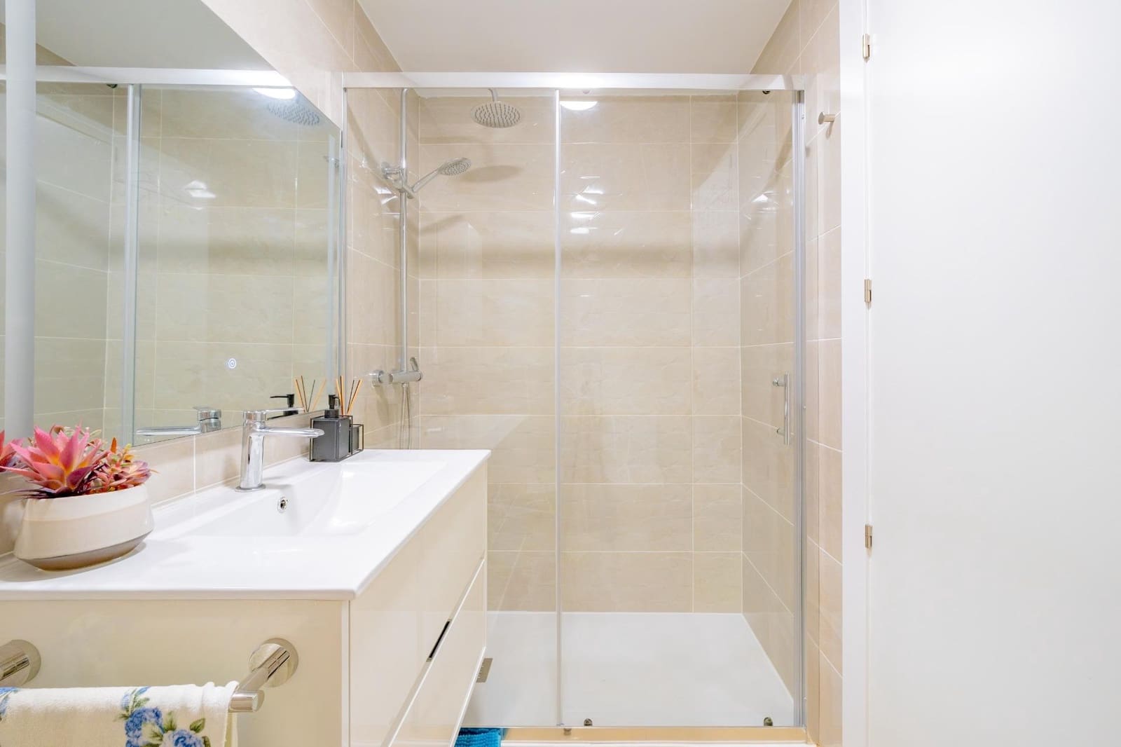 2 chambre Appartement à vendre à Cabanes avec piscine garage - 255 000 € (Ref: 9959975)