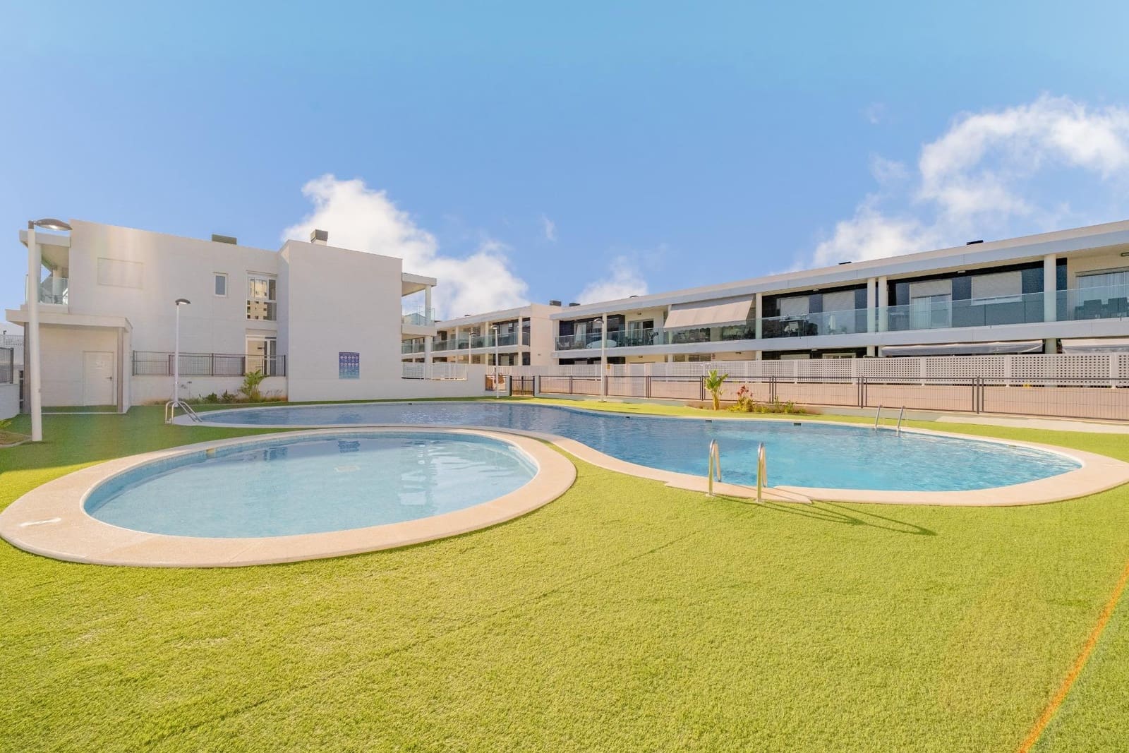 2 chambre Appartement à vendre à Cabanes avec piscine garage - 255 000 € (Ref: 9959975)